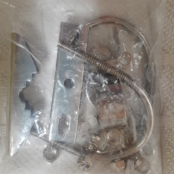 Small bag of miscellaneous metal parts - Picture 4 of 5